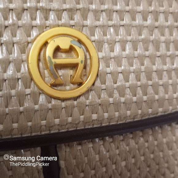 Etienne Aigner Purse with matching Wallet - Picture 4 of 16